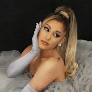 Ariana Grande's photo