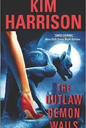 The Outlaw Demon Wails (The Hollows, #6)
