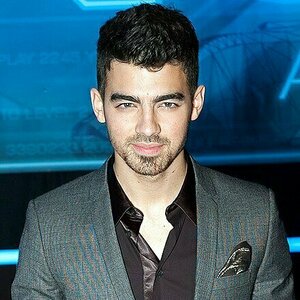 Joe Jonas's photo