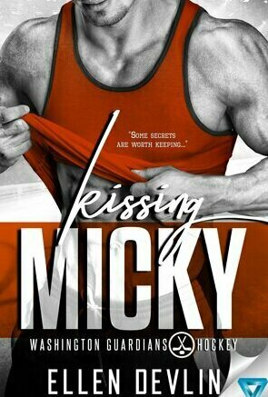 Kissing Micky