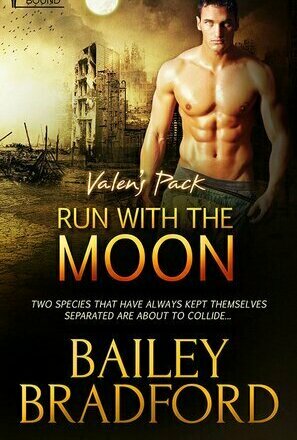 Run with the Moon (Valen&#039;s Pack #1)