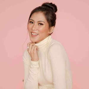 Alex Gonzaga Official