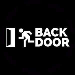 Backdoor - Humor por donde no lo Esperas