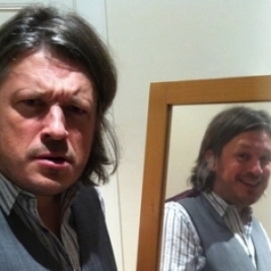 Me1 vs Me2 Snooker with Richard Herring